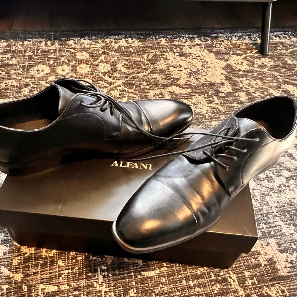 Alfani men’s dress shoes- only worn once!  Black - excellent condition size 12